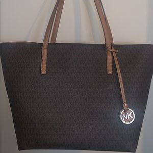 Large Micheal Kors Tote